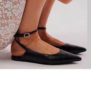 NEW 🆕 Free People Women's Jules Point Flat in Black Ankle strap size 6.5